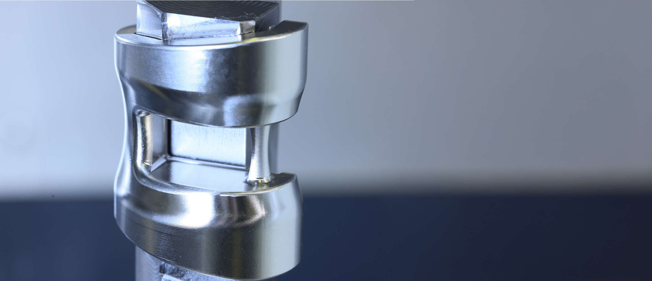 Femoral component surface integrity